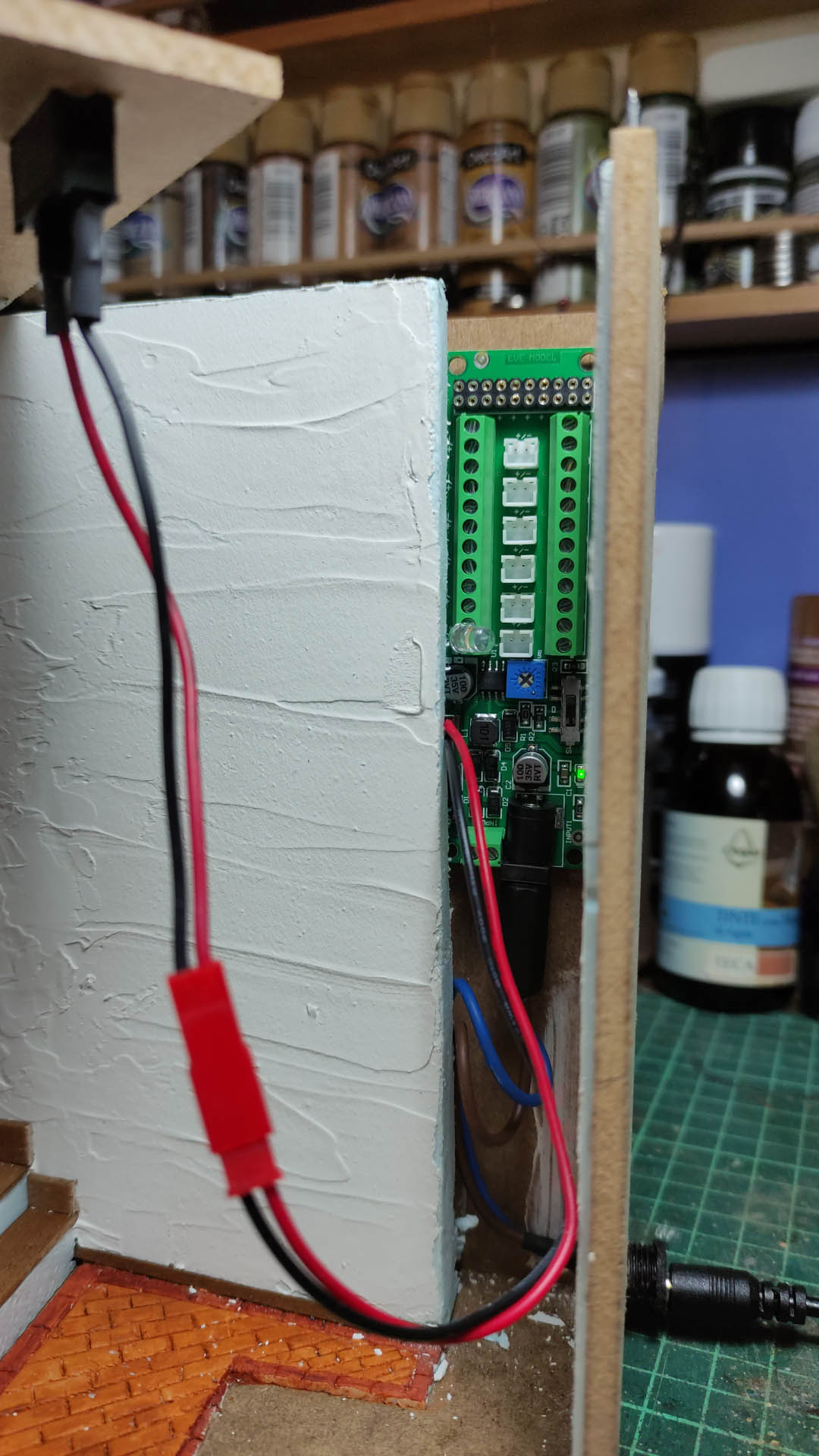 Placa de conexiones de led oculta para iluminación de diorama