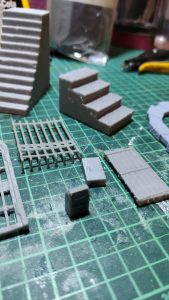 Primer plano de una pieza de resina impresa en 3D con alto nivel de detalle para escenas de atmósfera.