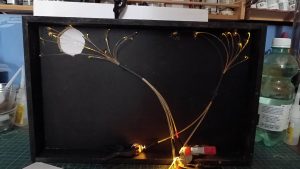 Uso de fibra óptica para simular puntos de luz y efectos ambientales en maquetas de autor