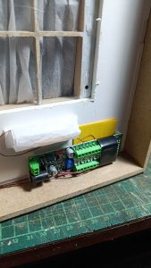 Detalle de placa de control y conexiones para el sistema de iluminación de 27dioramas