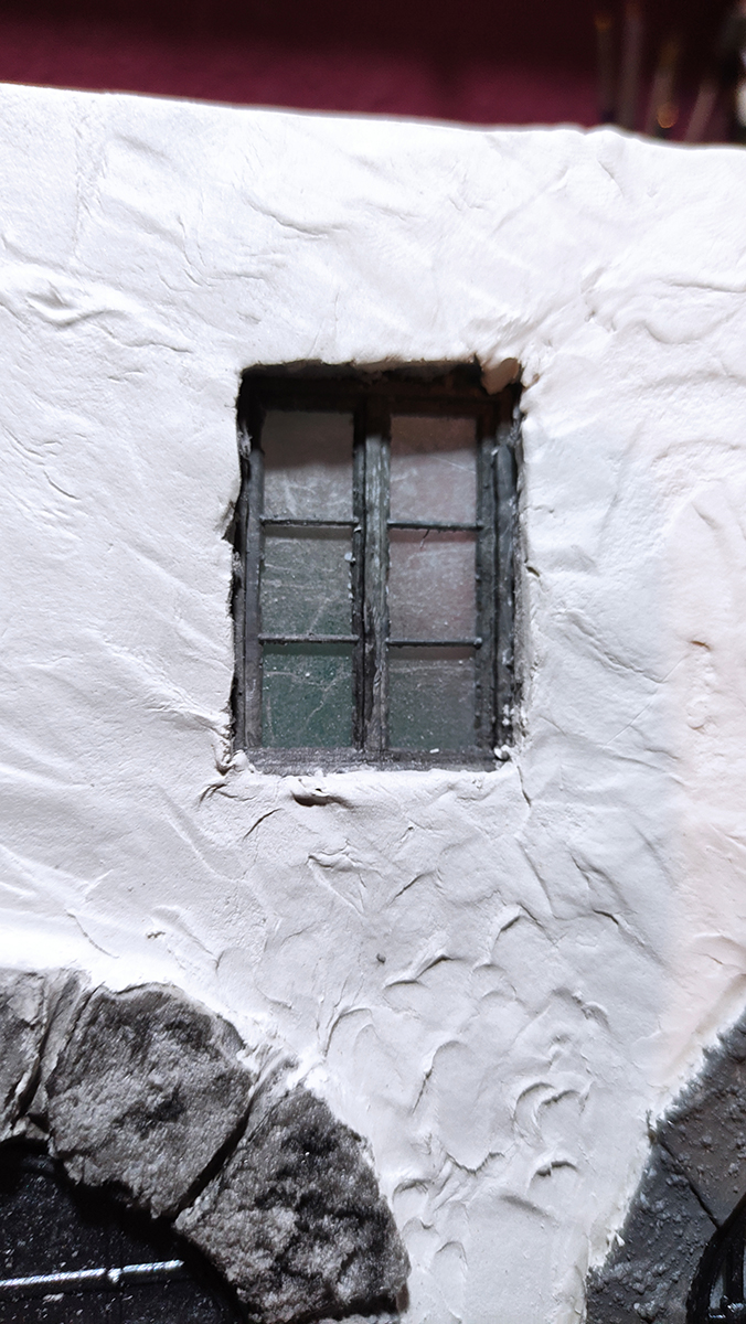 Diorama del hombre del saco, Diseñado artesanalmente usando madera, yeso, poliestireno, resina uv e iluminación led.