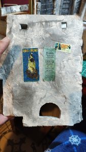 Diorama del hombre del saco, Diseñado artesanalmente usando madera, yeso, poliestireno, resina uv e iluminación led.