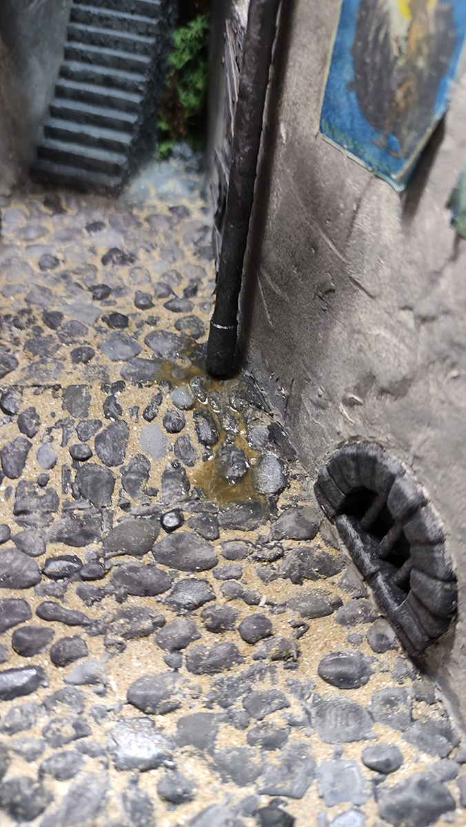 Diorama del hombre del saco, Diseñado artesanalmente usando madera, yeso, poliestireno, resina uv e iluminación led.