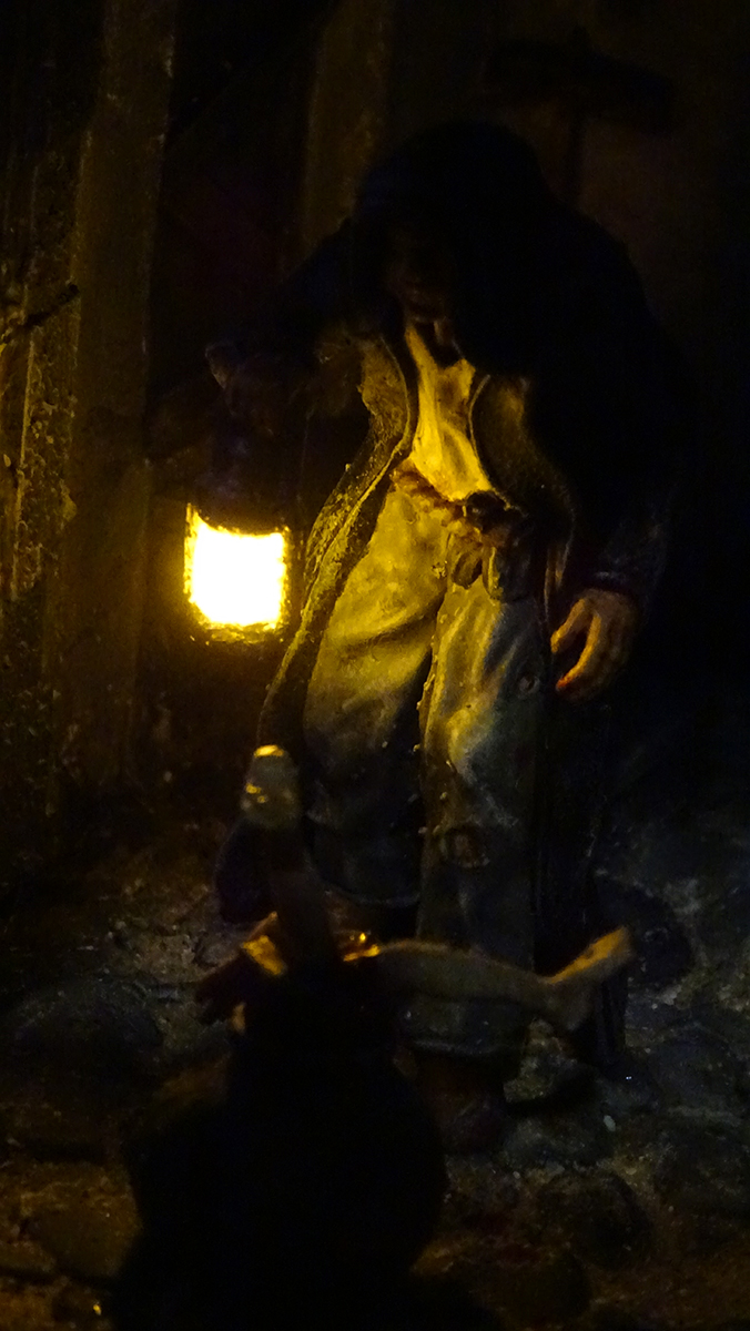 Diorama del hombre del saco, Diseñado artesanalmente usando madera, yeso, poliestireno, resina uv e iluminación led.