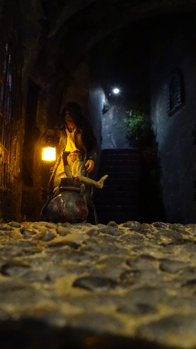 Diorama del hombre del saco, Diseñado artesanalmente usando madera, yeso, poliestireno, resina uv e iluminación led.